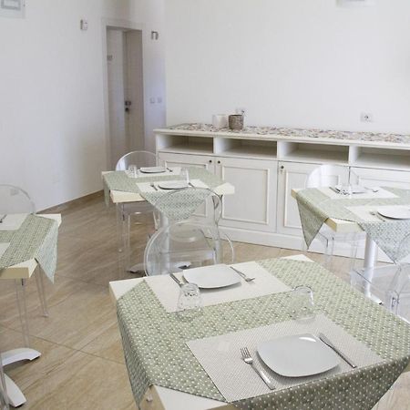 B&B Imperial Exclusive Rooms & Breakfast ปอร์โตเชซาเรโอ ภายนอก รูปภาพ