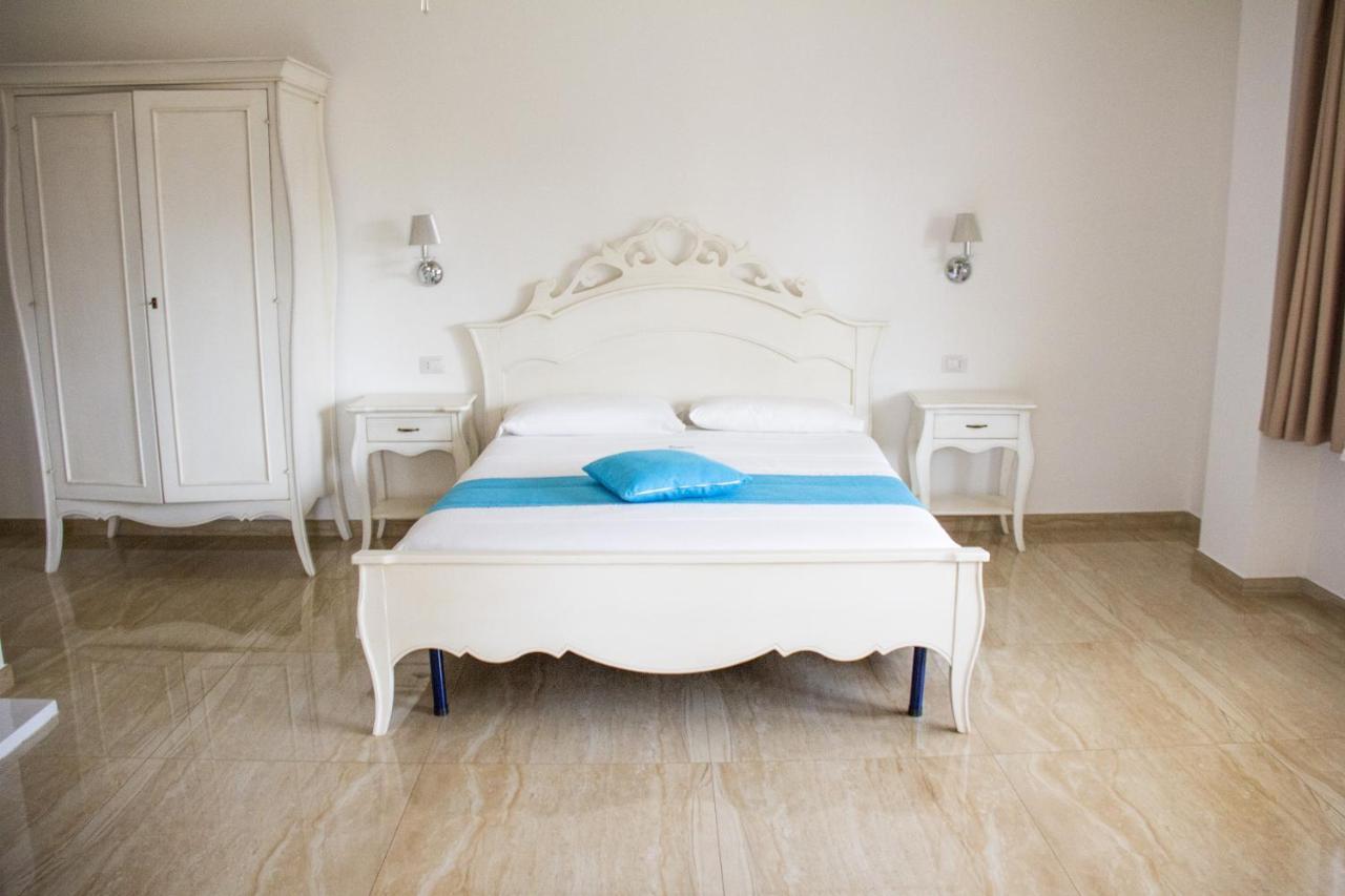 B&B Imperial Exclusive Rooms & Breakfast ปอร์โตเชซาเรโอ ภายนอก รูปภาพ