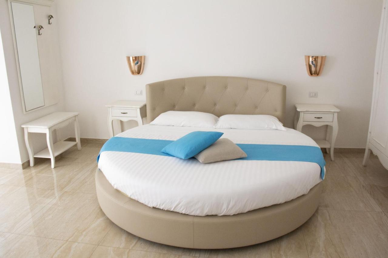 B&B Imperial Exclusive Rooms & Breakfast ปอร์โตเชซาเรโอ ภายนอก รูปภาพ
