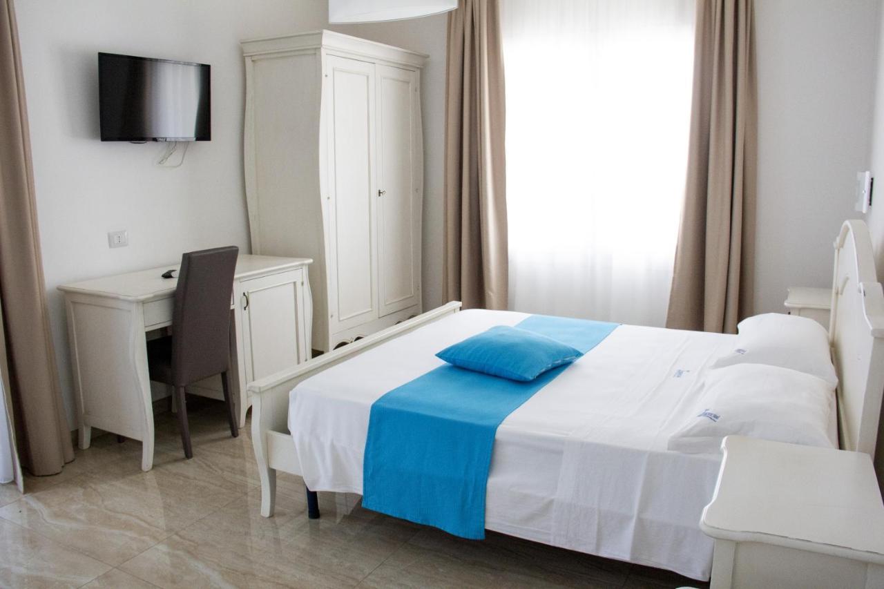 B&B Imperial Exclusive Rooms & Breakfast ปอร์โตเชซาเรโอ ภายนอก รูปภาพ