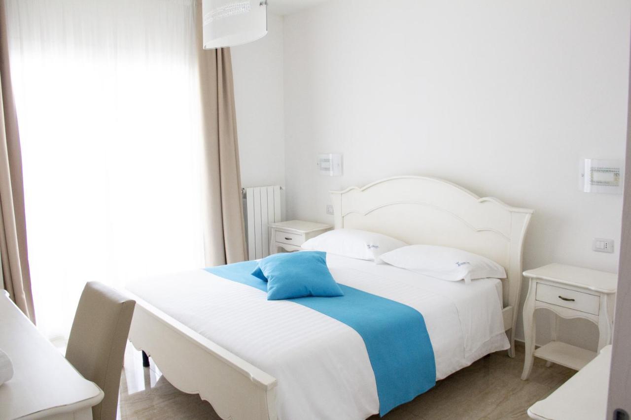 B&B Imperial Exclusive Rooms & Breakfast ปอร์โตเชซาเรโอ ภายนอก รูปภาพ